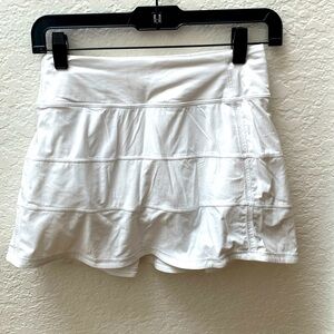 Lululemon tennis skirt white